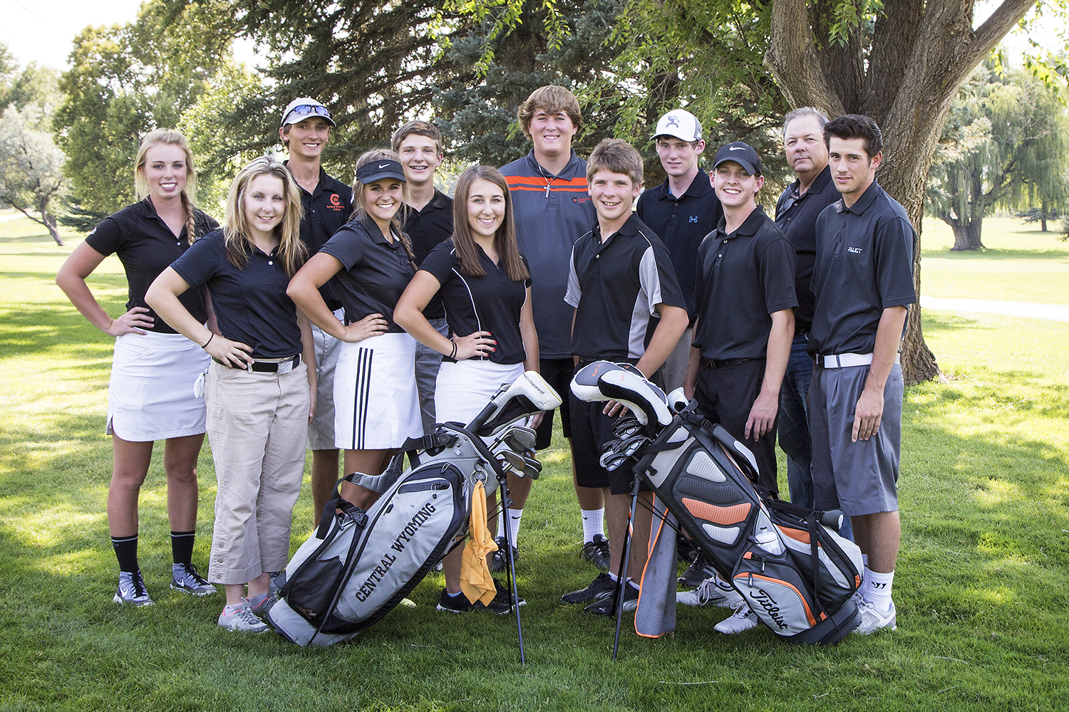 central wyoming college's men and women's team golf photo
